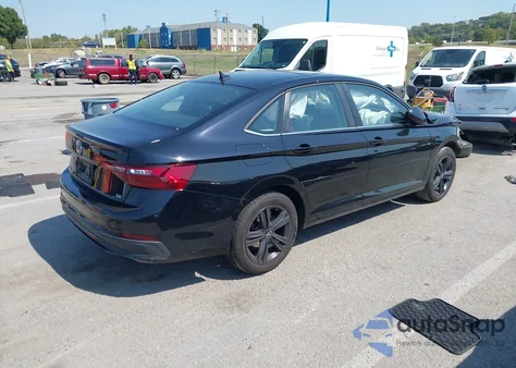 2024 Volkswagen Jetta 1.5T Se z USA, uszkodzony, nr VIN 3VW7M7BU5RM071312